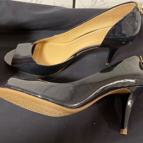 Michael Kors heels - Picture 3 of 4